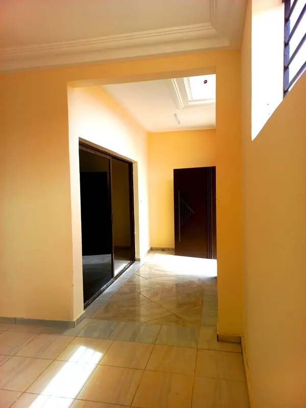 Couloir intérieur d'un logement livré – Finitions intérieures